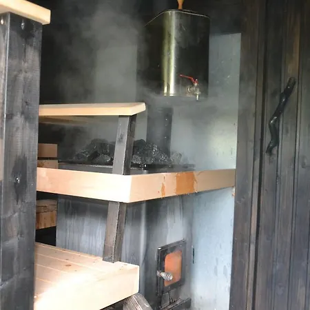 Tenon Eraekievari Moekit *